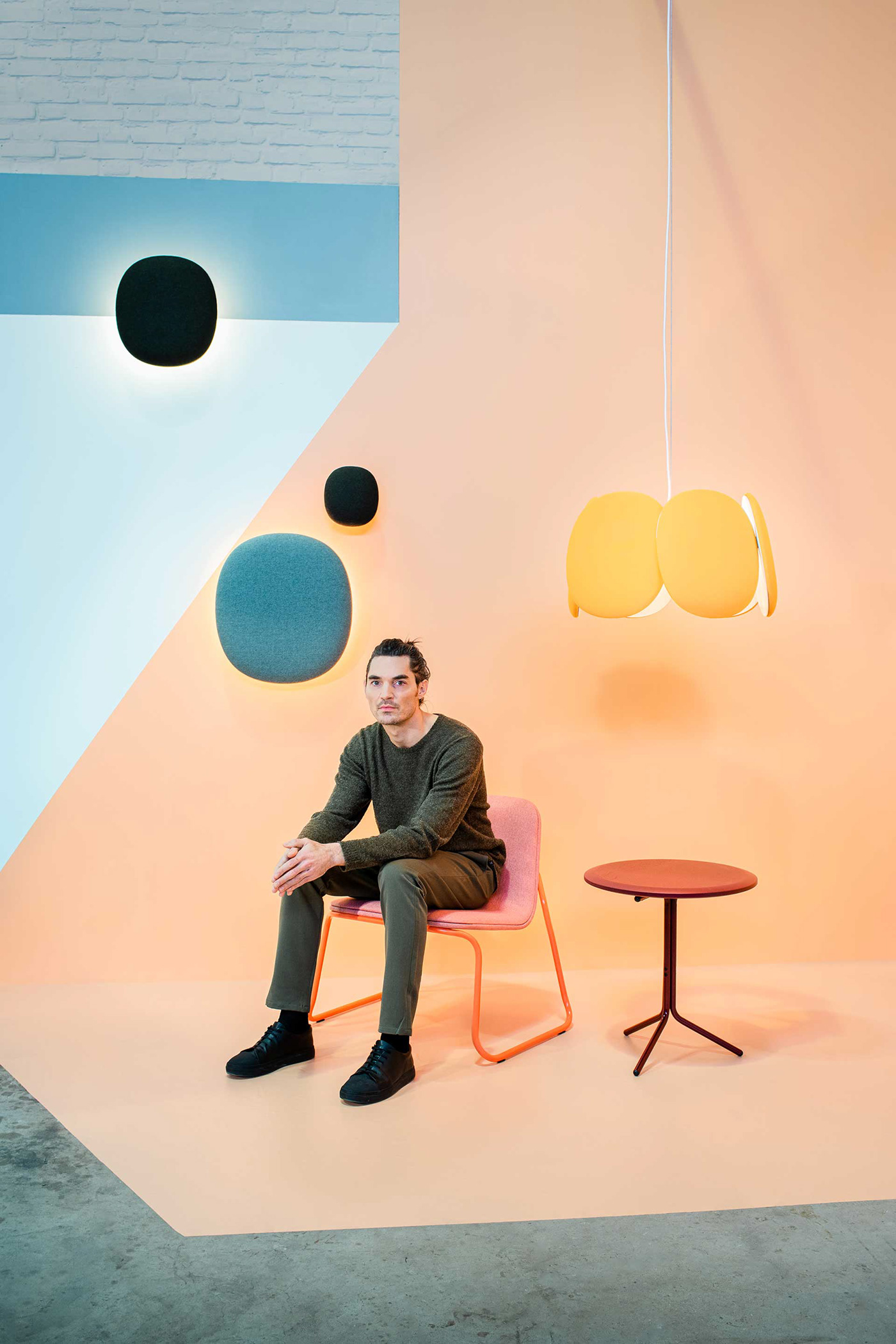 tulips，a chandelier，tulips，a chandelier，BLOSSOM，BLOSSOM，Blossom light，Blossom light，Mario Alessani，Mario Alessani，