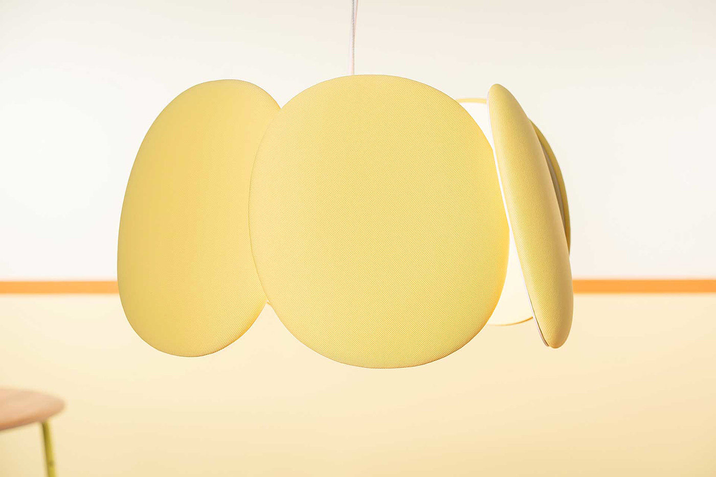tulips，a chandelier，tulips，a chandelier，BLOSSOM，BLOSSOM，Blossom light，Blossom light，Mario Alessani，Mario Alessani，