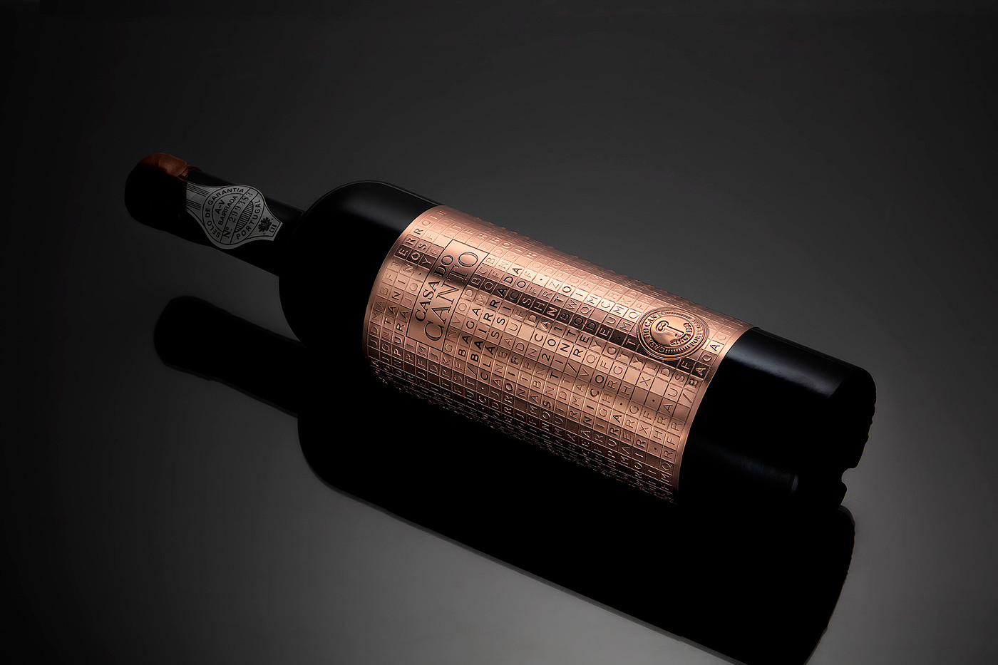 packing design，luxury goods，brand，Commercial photography，luxurious，Wine，