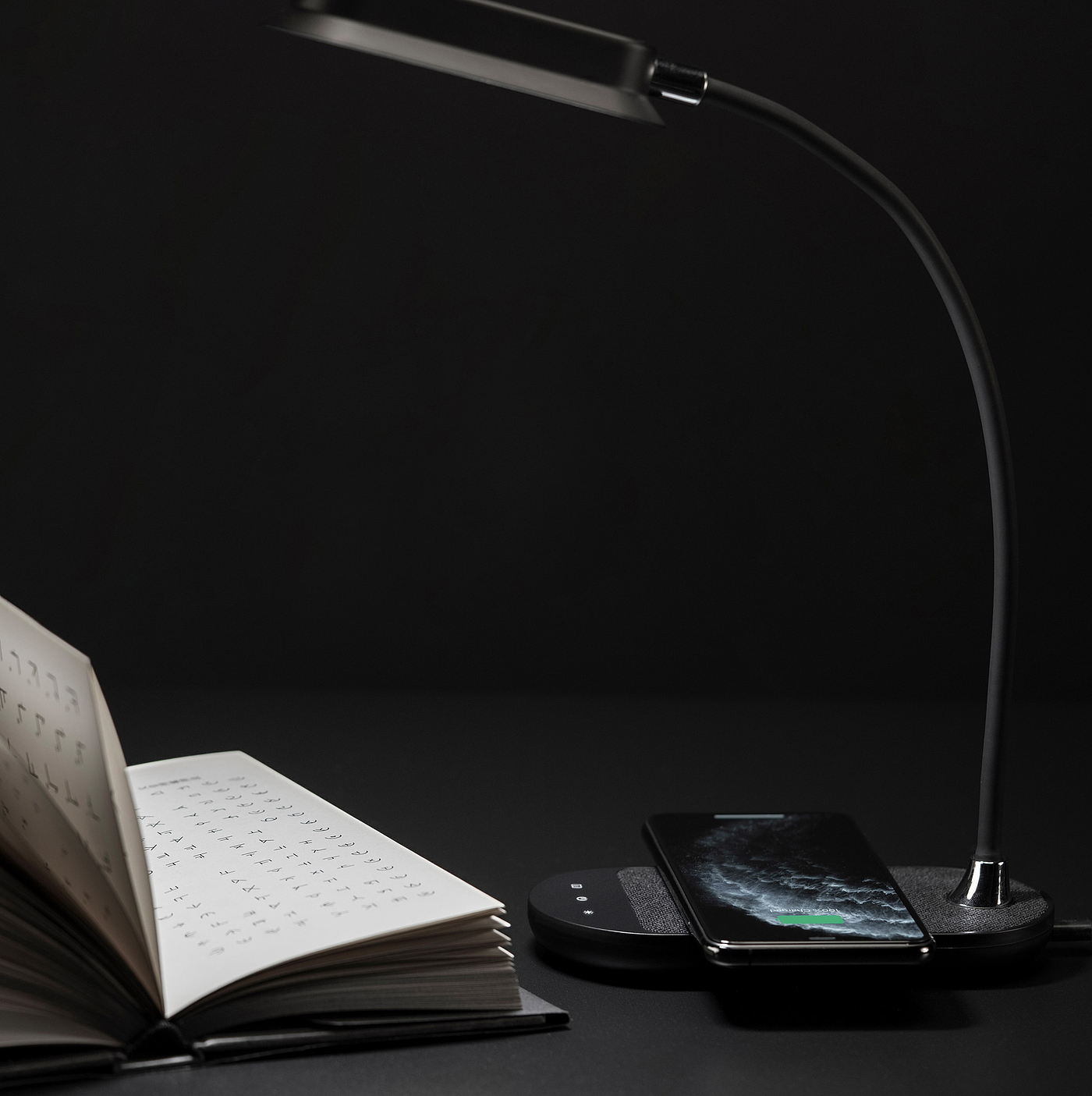 product design，industrial design，Brand promotion，Smart home，Wireless charging，Simplicity，fashion，Yeah. Mr Yu，