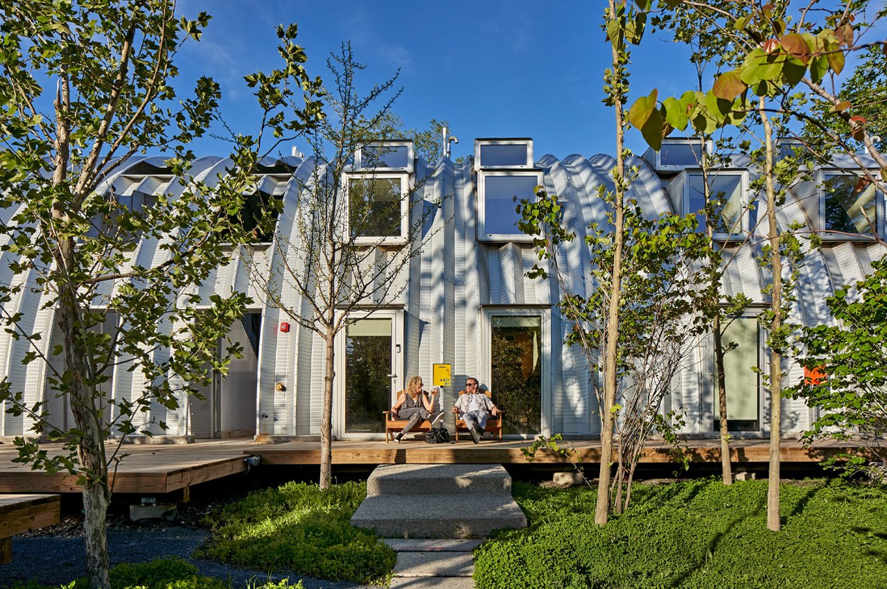 Modular design，Caterpillar，Modular housing，Quonset cottage，Convenient assembly，