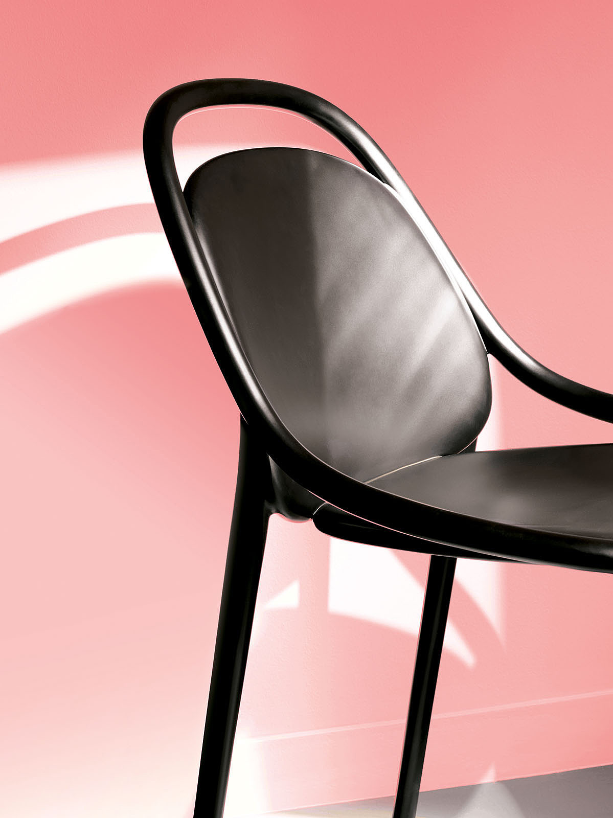 eugeni quitllet，Chair design，Ergonomics，Streamline design，