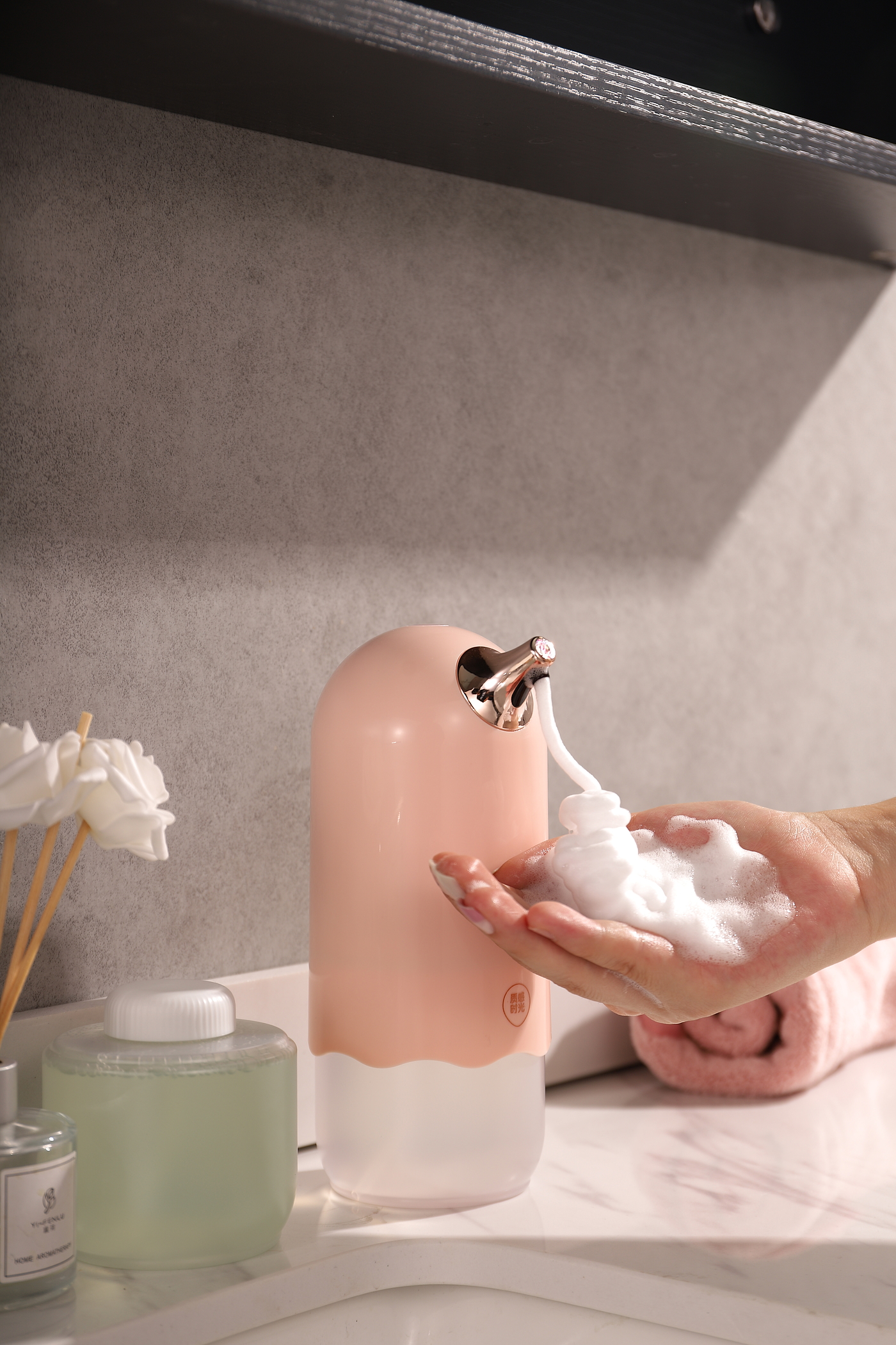 Automatic hand sanitizer，