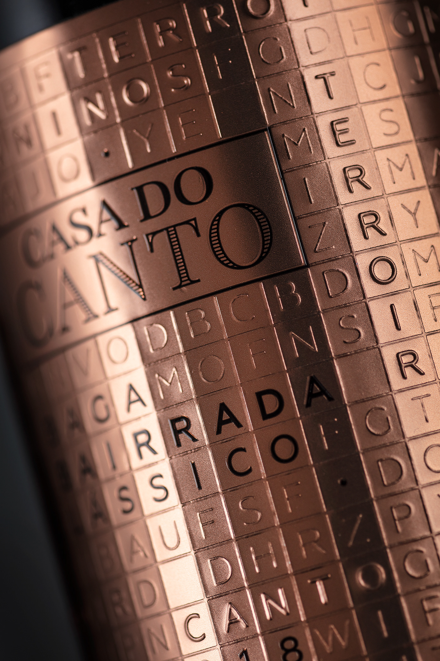 packing design，red wine，delicate，