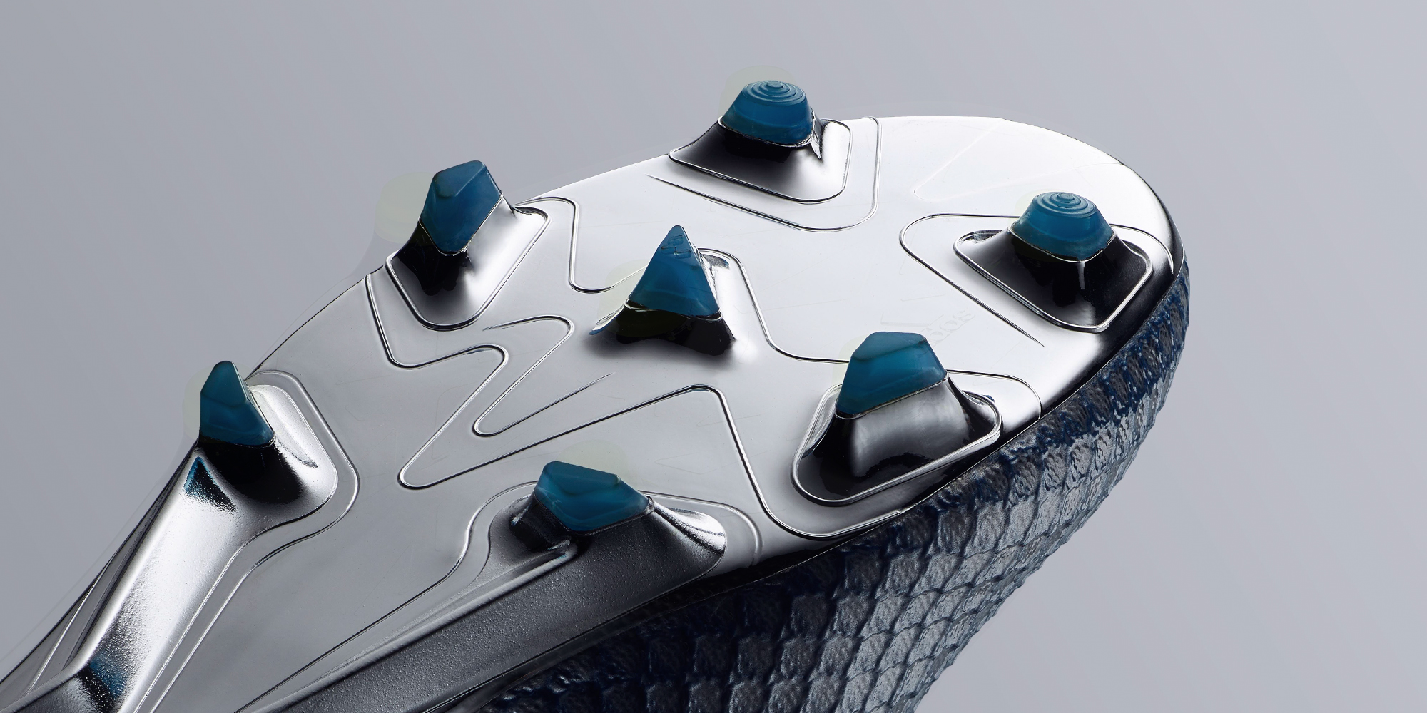 motion，outdoors，gym shoes，European Cup，