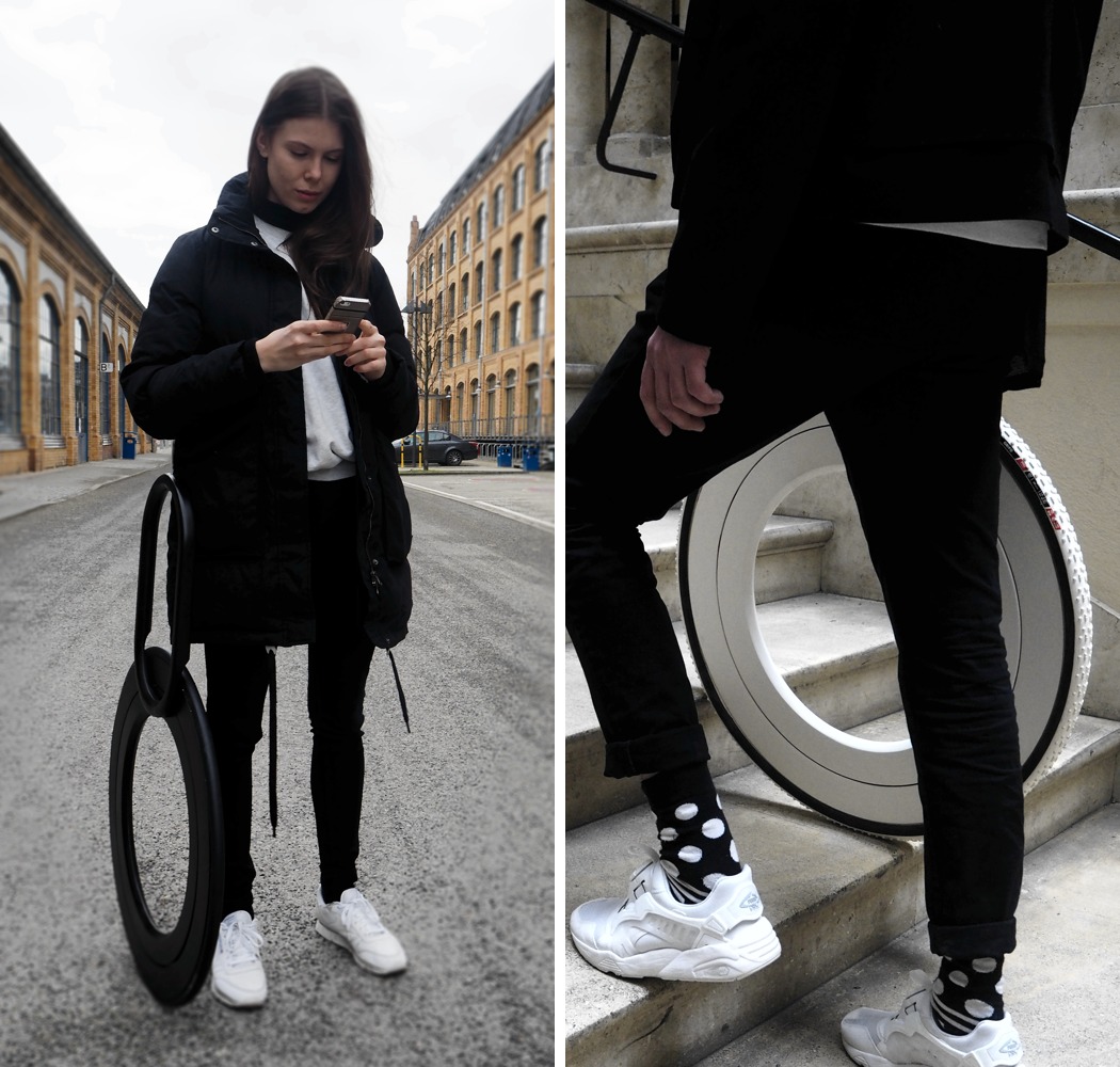 Walking stick，a cane，walk，Travel，wheel，