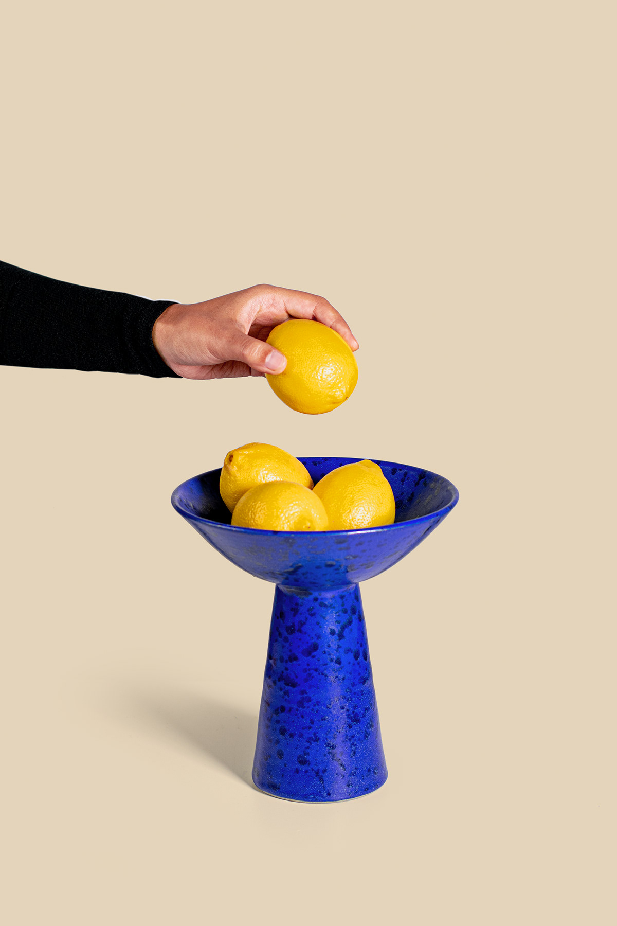 ceramics，bowl，vase，Ceramic products，exhibition，