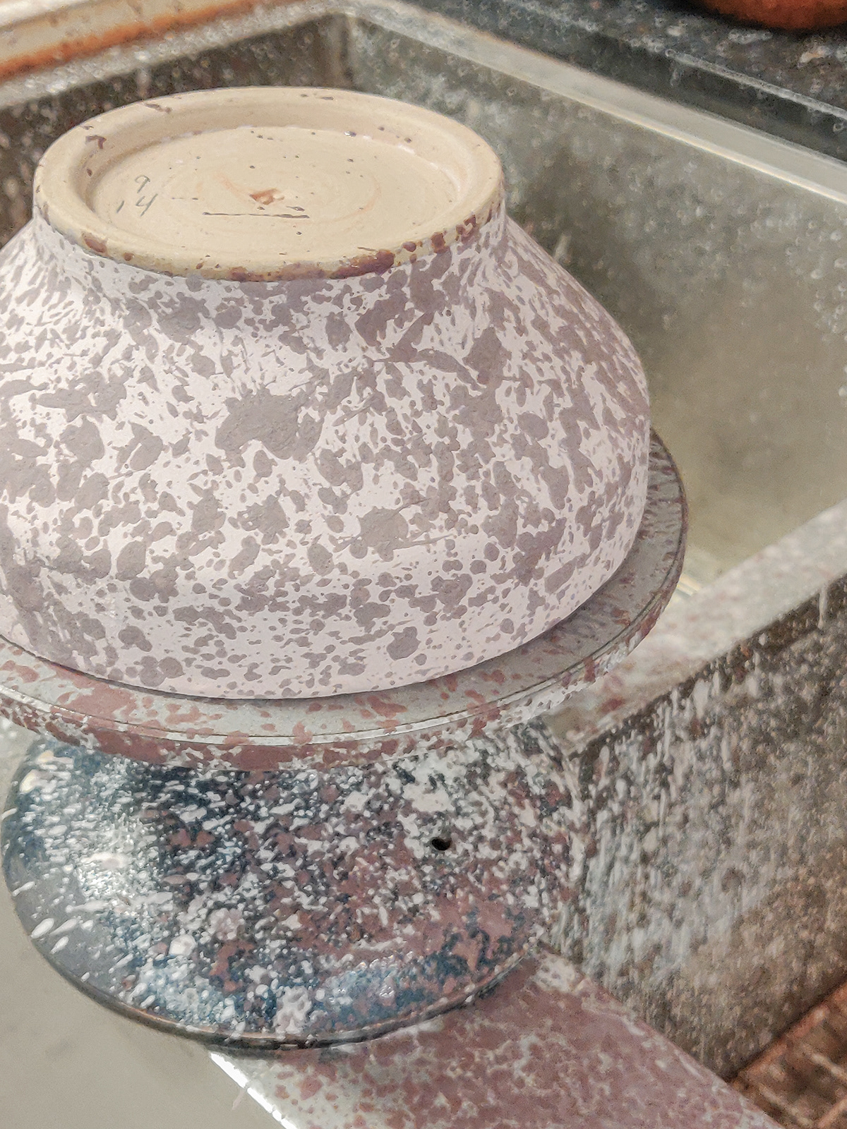 ceramics，bowl，vase，Ceramic products，exhibition，