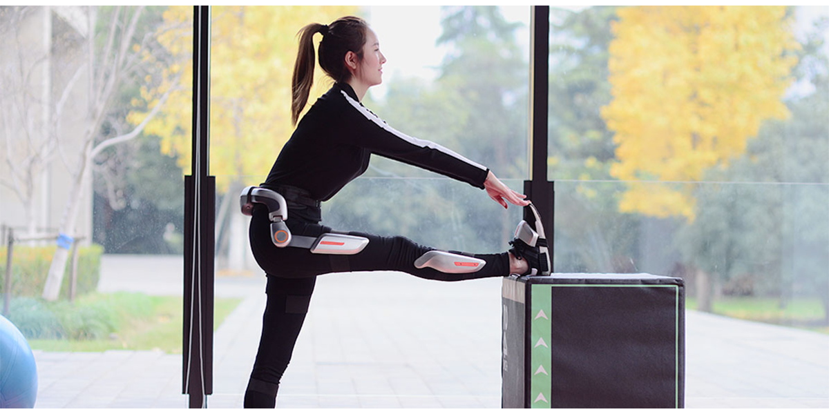 Health management cooperative robot，