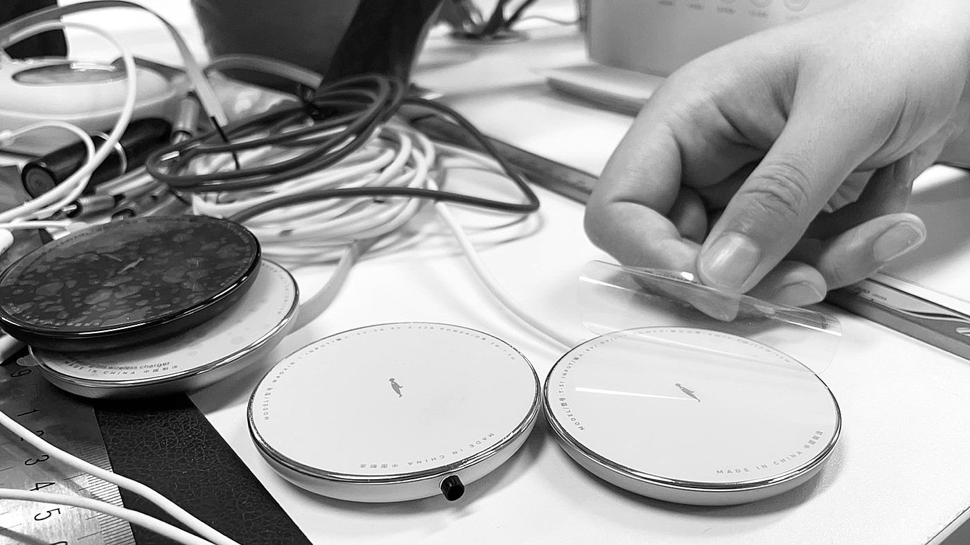 Wireless charging，Retro，industrial design，