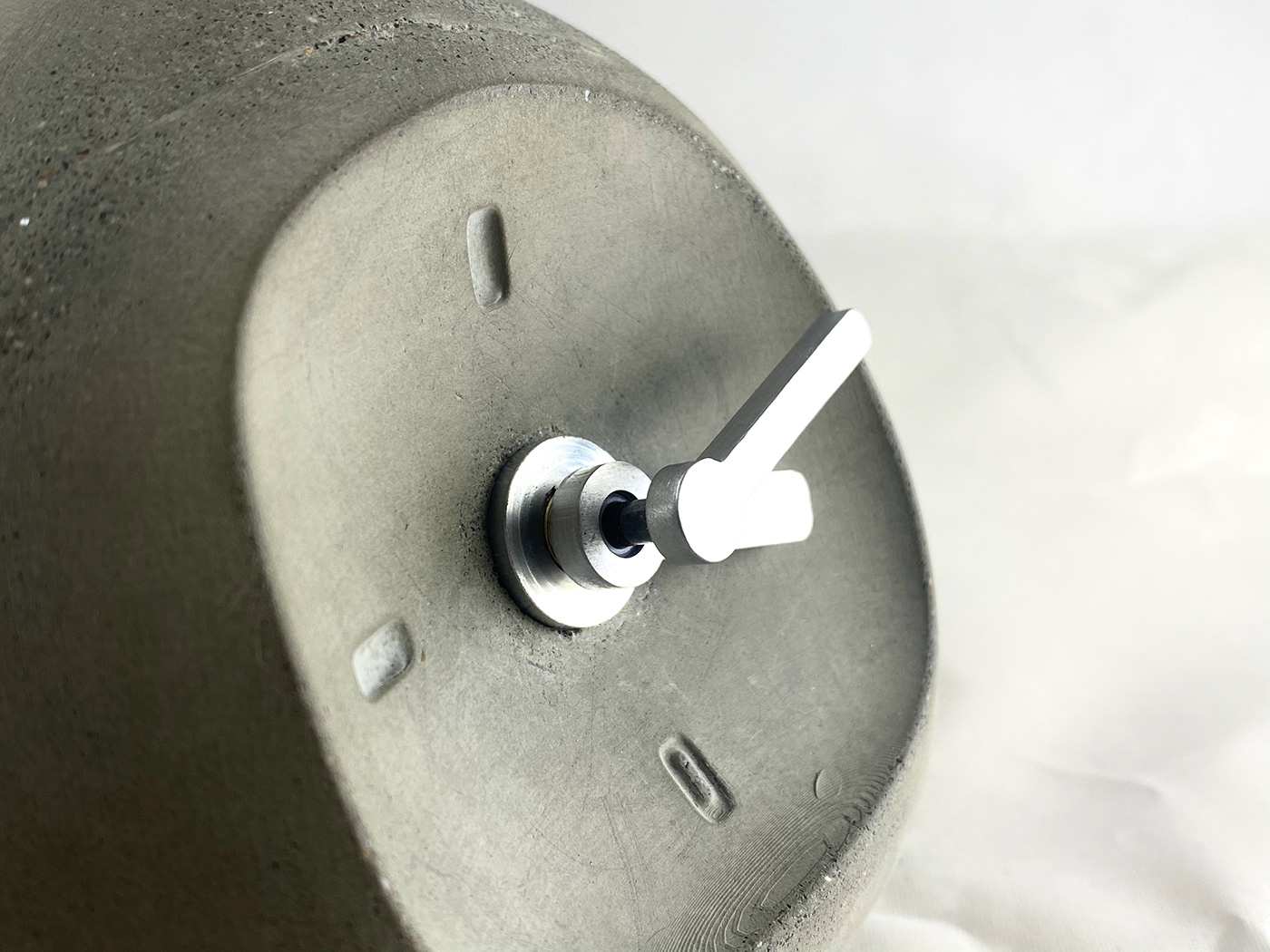 Wave clock，manual，concrete，low cost，