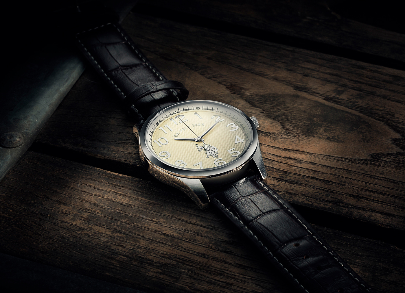 texture，headset，Wrist watch，details，texture of material，