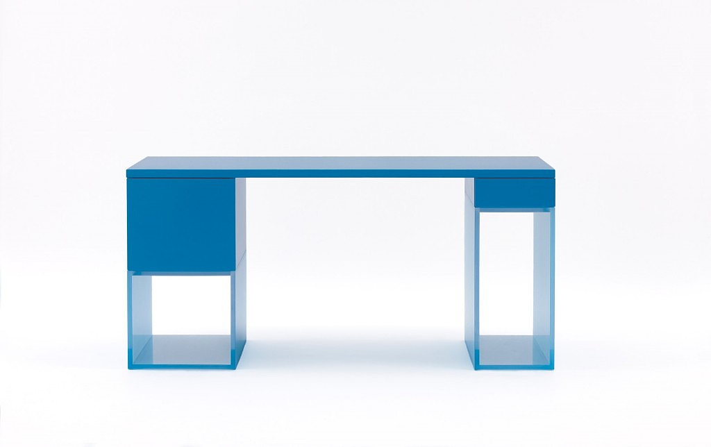 Table，desk，Karim，