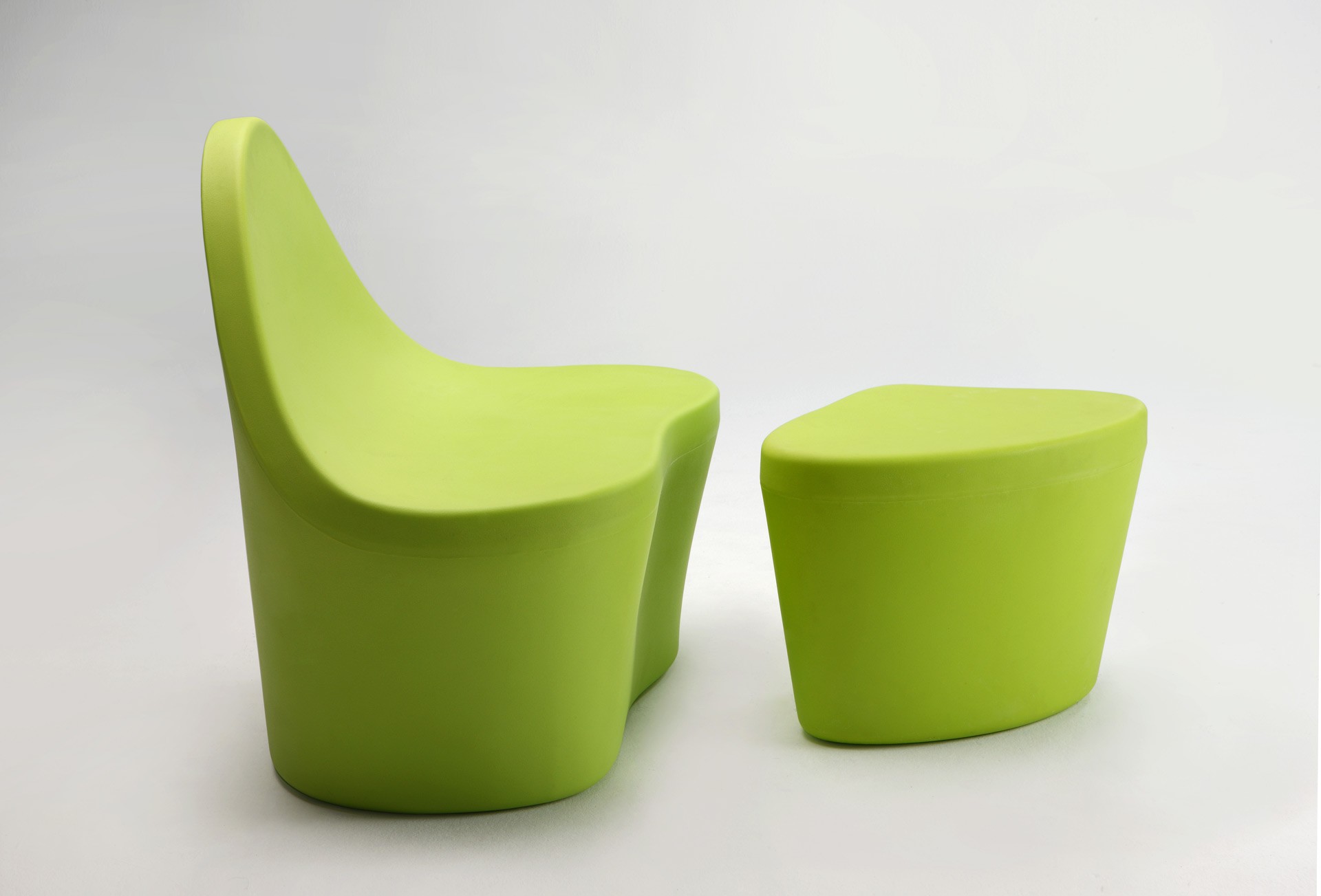 Karim，chair，green，