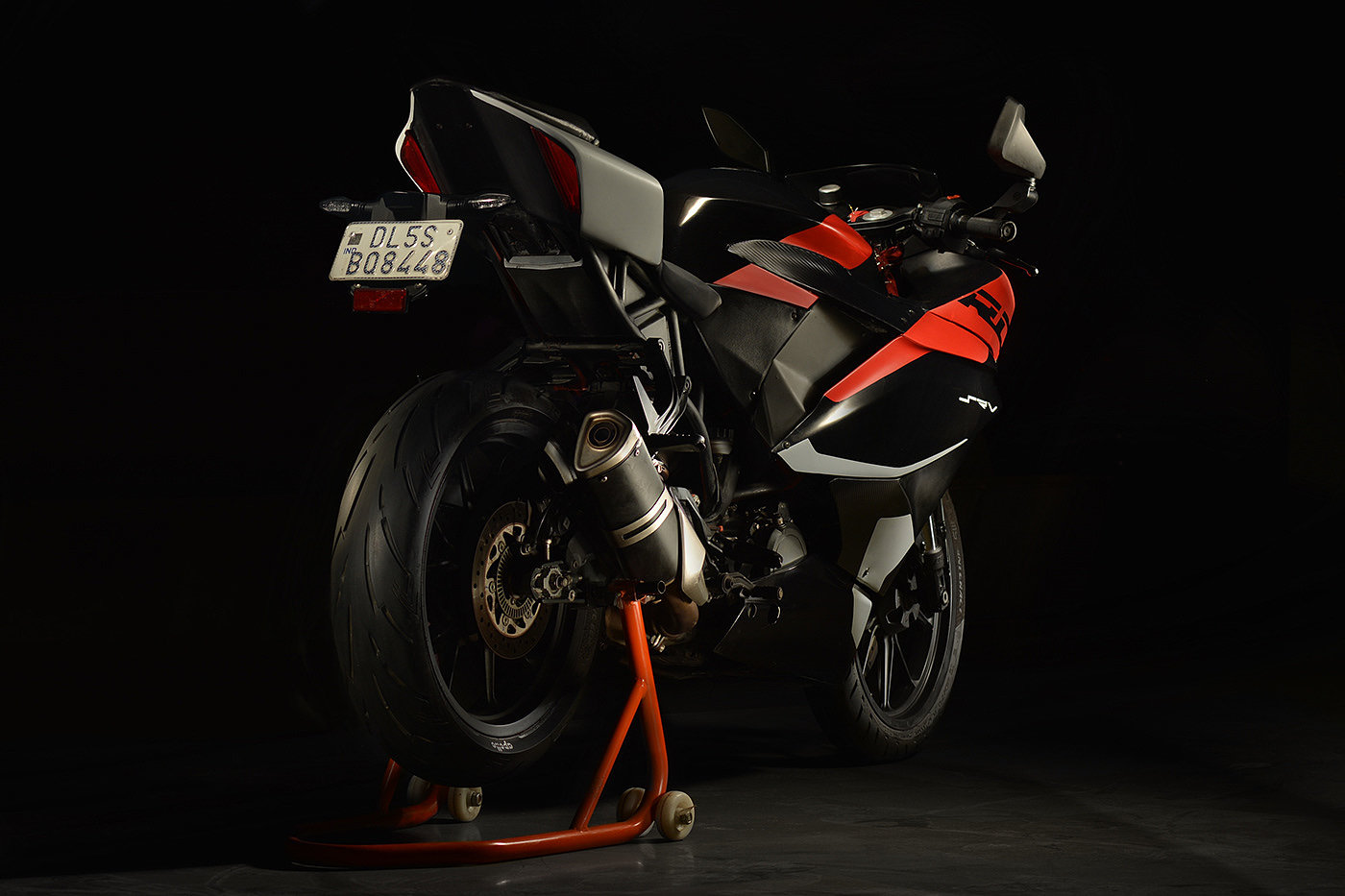 industrial design，product design，motion，vehicle，