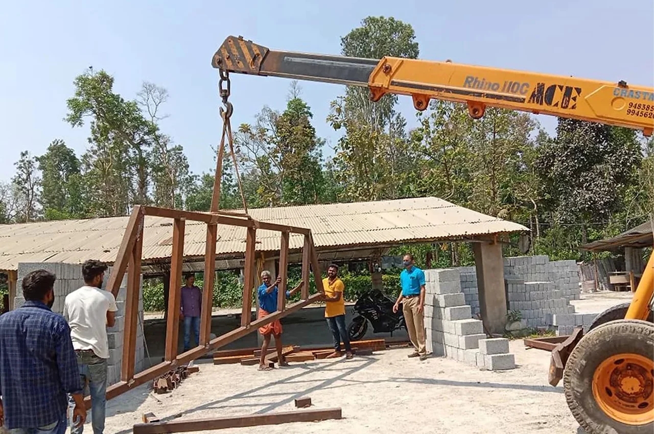 house，pentagon，Wooden house，