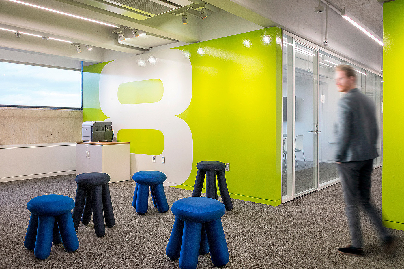 to work in an office，interest，Collapse All，chair，