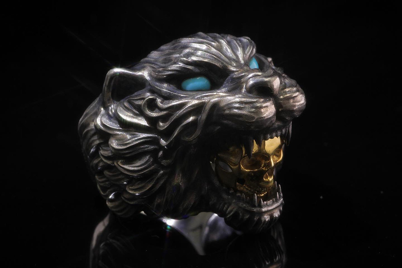 tiger，Silver ornaments，gold-plated，human skeleton，Turquoise，modeling，Render，Zbrush，