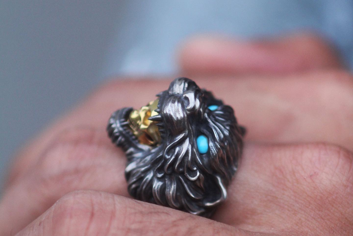 tiger，Silver ornaments，gold-plated，human skeleton，Turquoise，modeling，Render，Zbrush，