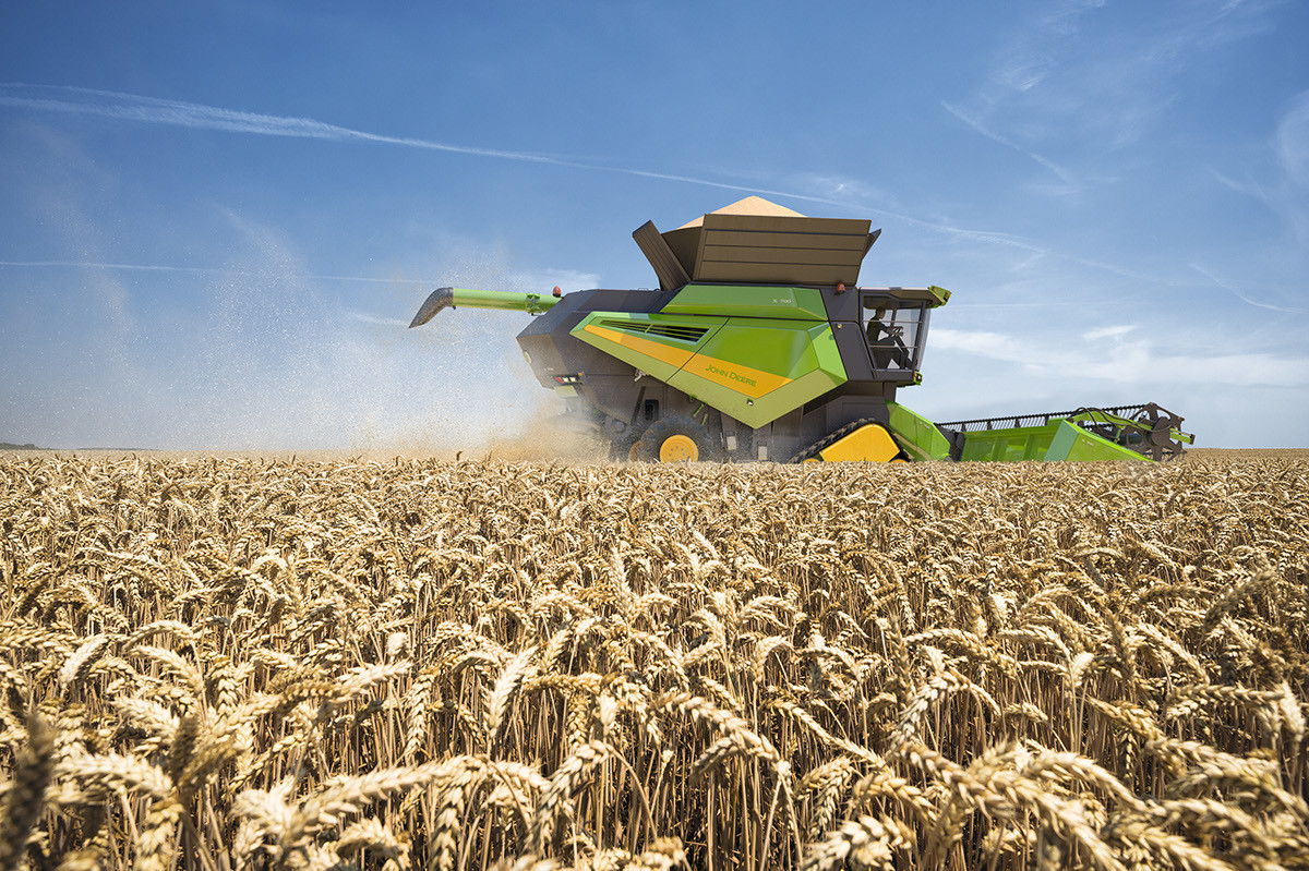 industrial design，vehicle，agricultural machinery，Harvester，