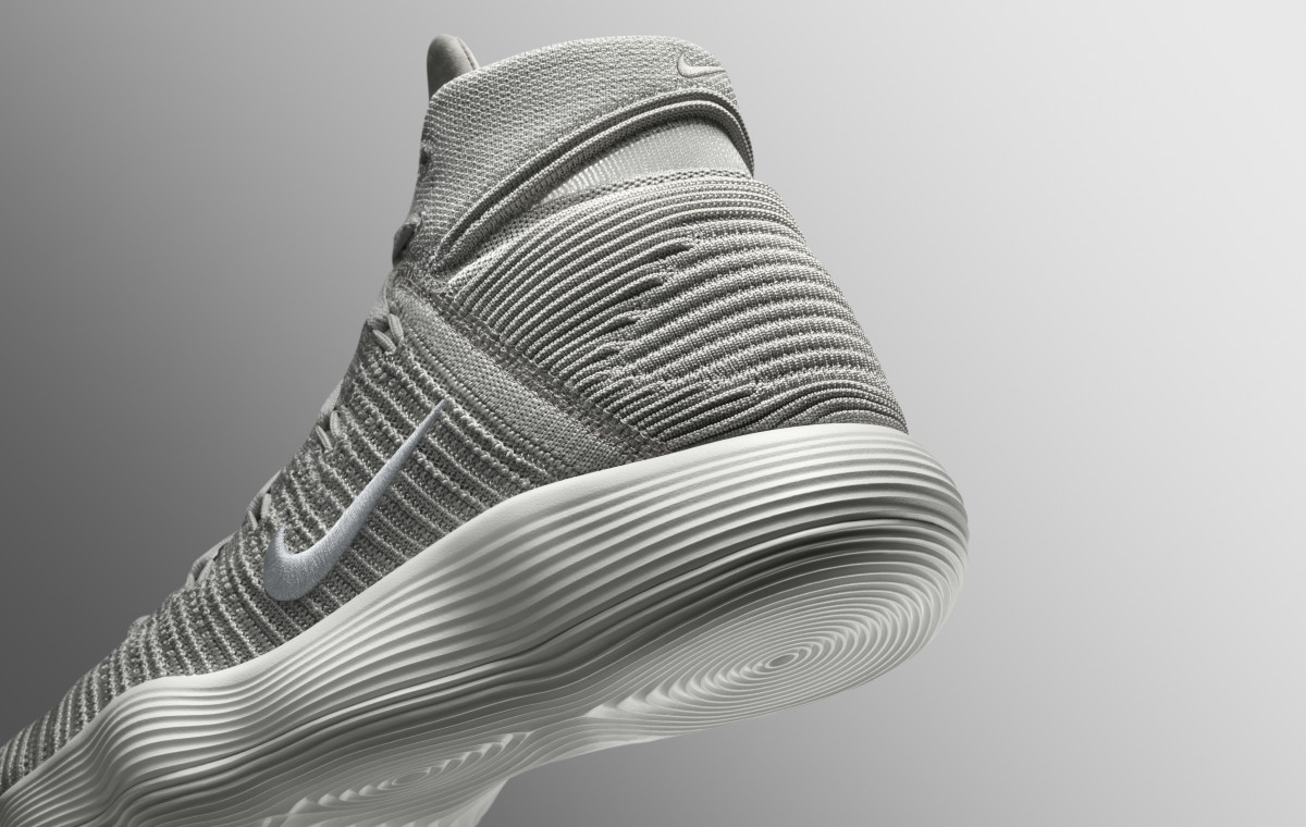 Wrist watch，outdoors，motion，shoes，inspiration，