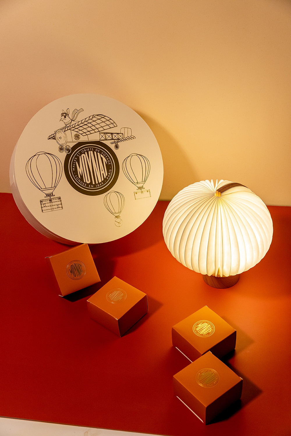 Mid-autumn Festival，