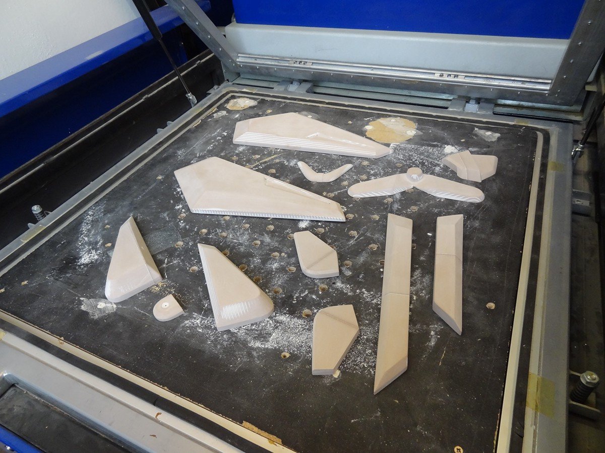 industrial design，vehicle，agricultural machinery，Harvester，