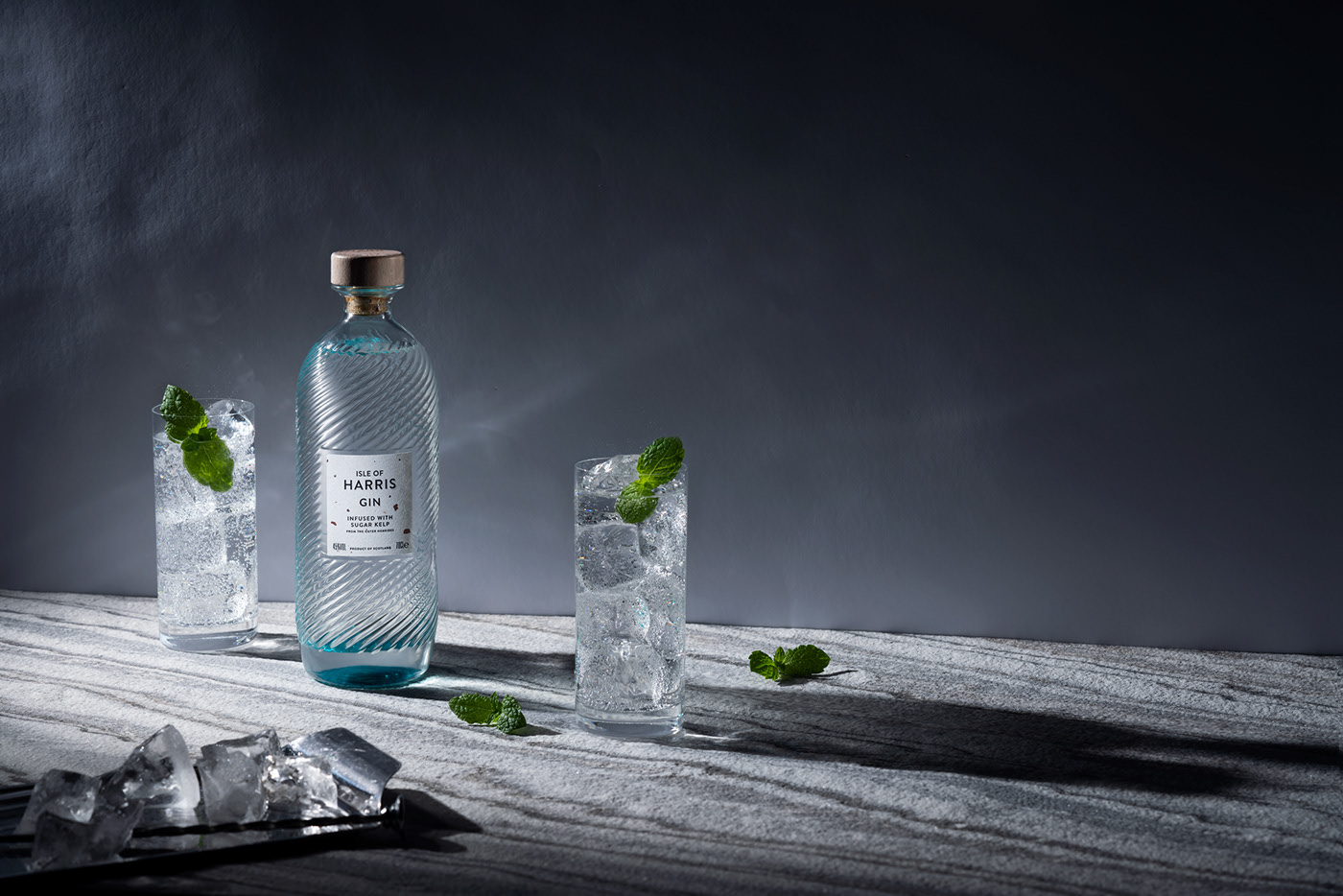 Gin，Harris Island，Alcoholic beverages，Bottled Cocktail，packing design，The wine bottle，