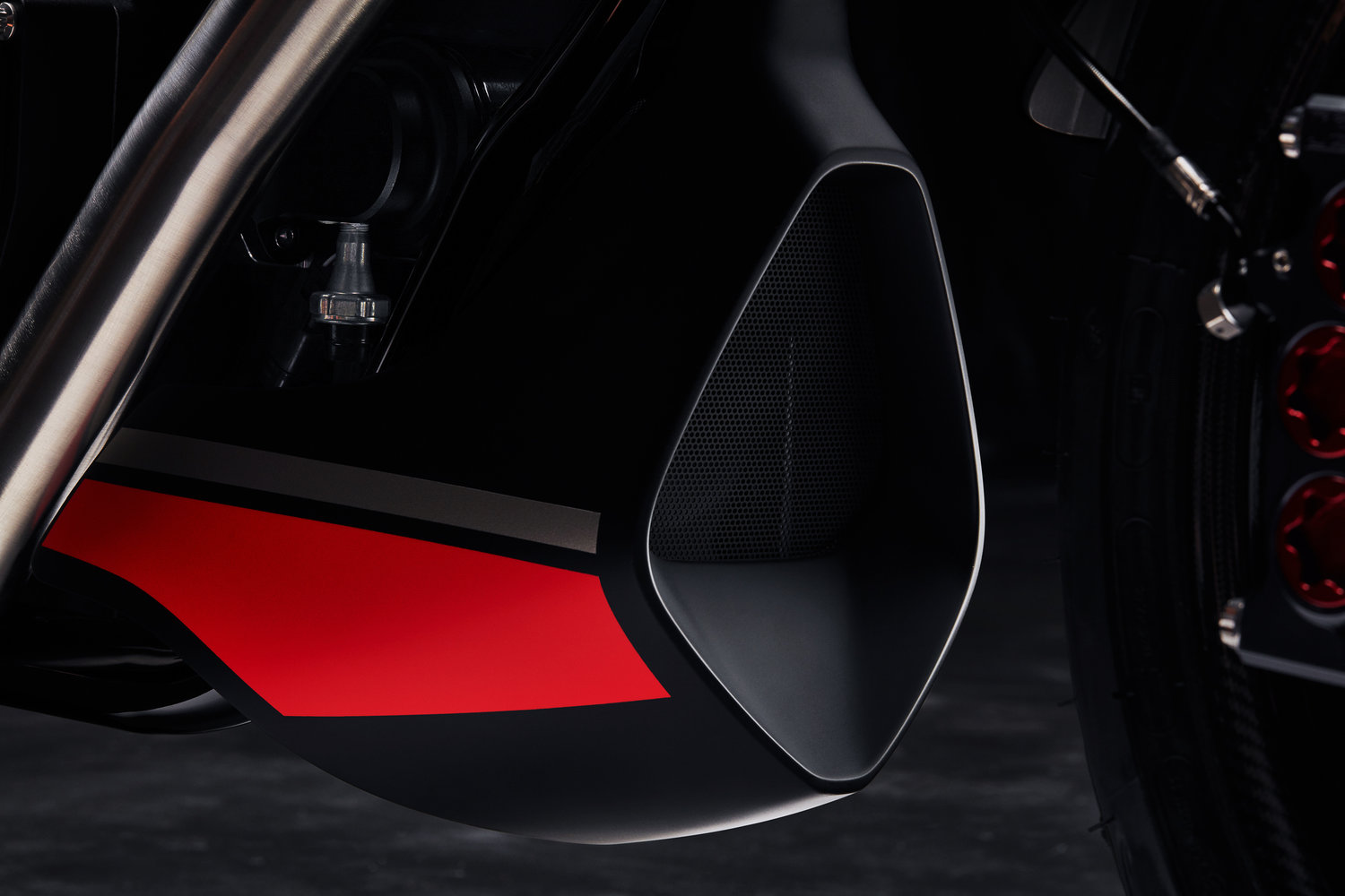 motorcycle，outdoors，Travel，arch，