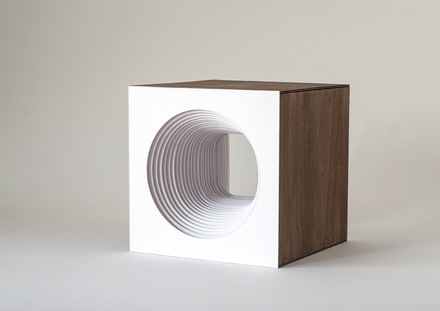woodiness，lamps and lanterns，Light source movable，concise，magnet，