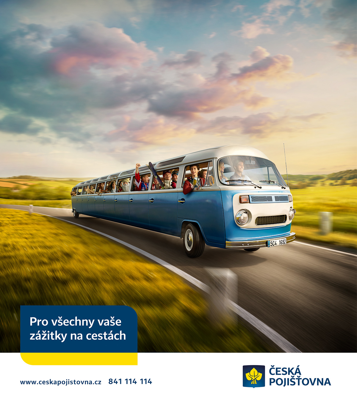 bus，automobile，3D rendering，cgi，travel，