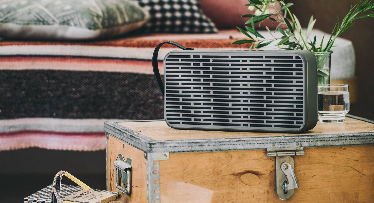 loudspeaker box，sound，black，Portable，portable，