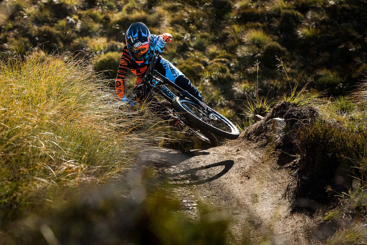 improve air circulation，racing，Helmet，