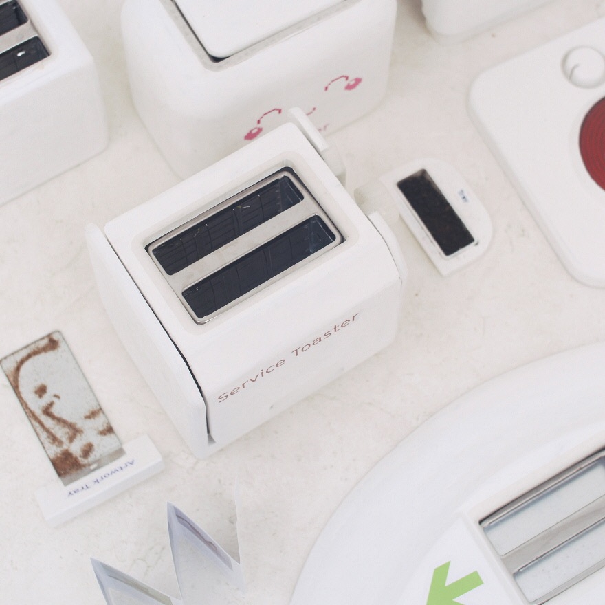 Eight Toasters，Bread machine，kitchenware，