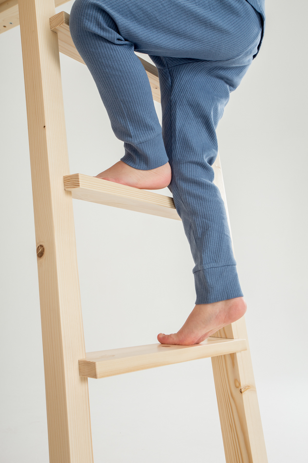 Bed，stairs，Wooden bed，imagine，