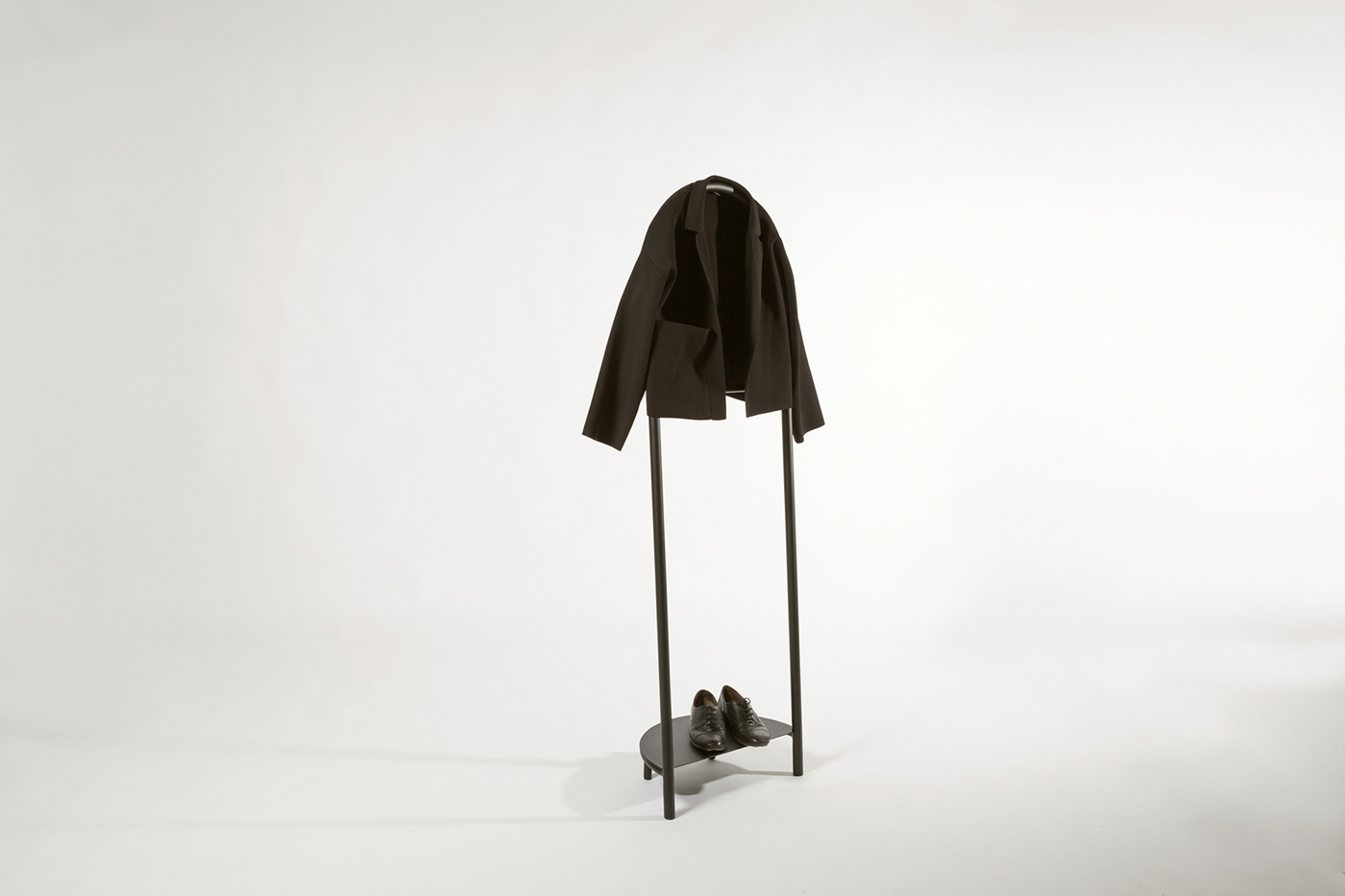 coat hanger，black，simple，steel，practical，