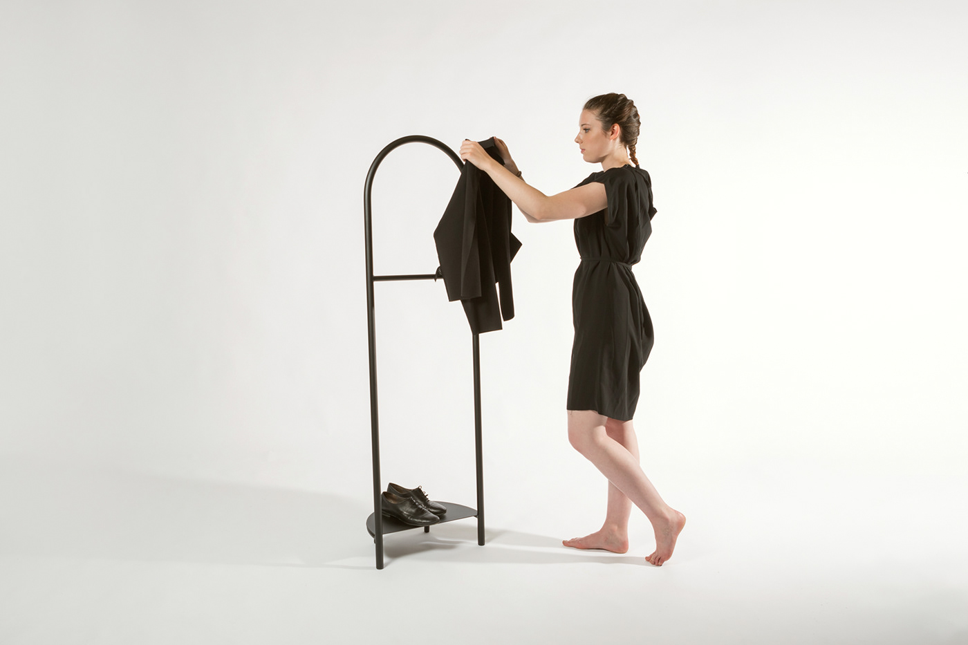 coat hanger，black，simple，steel，practical，