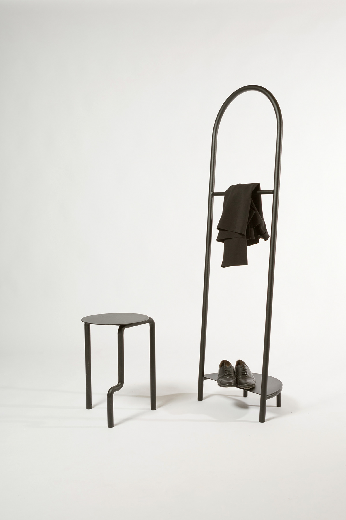 coat hanger，black，simple，steel，practical，