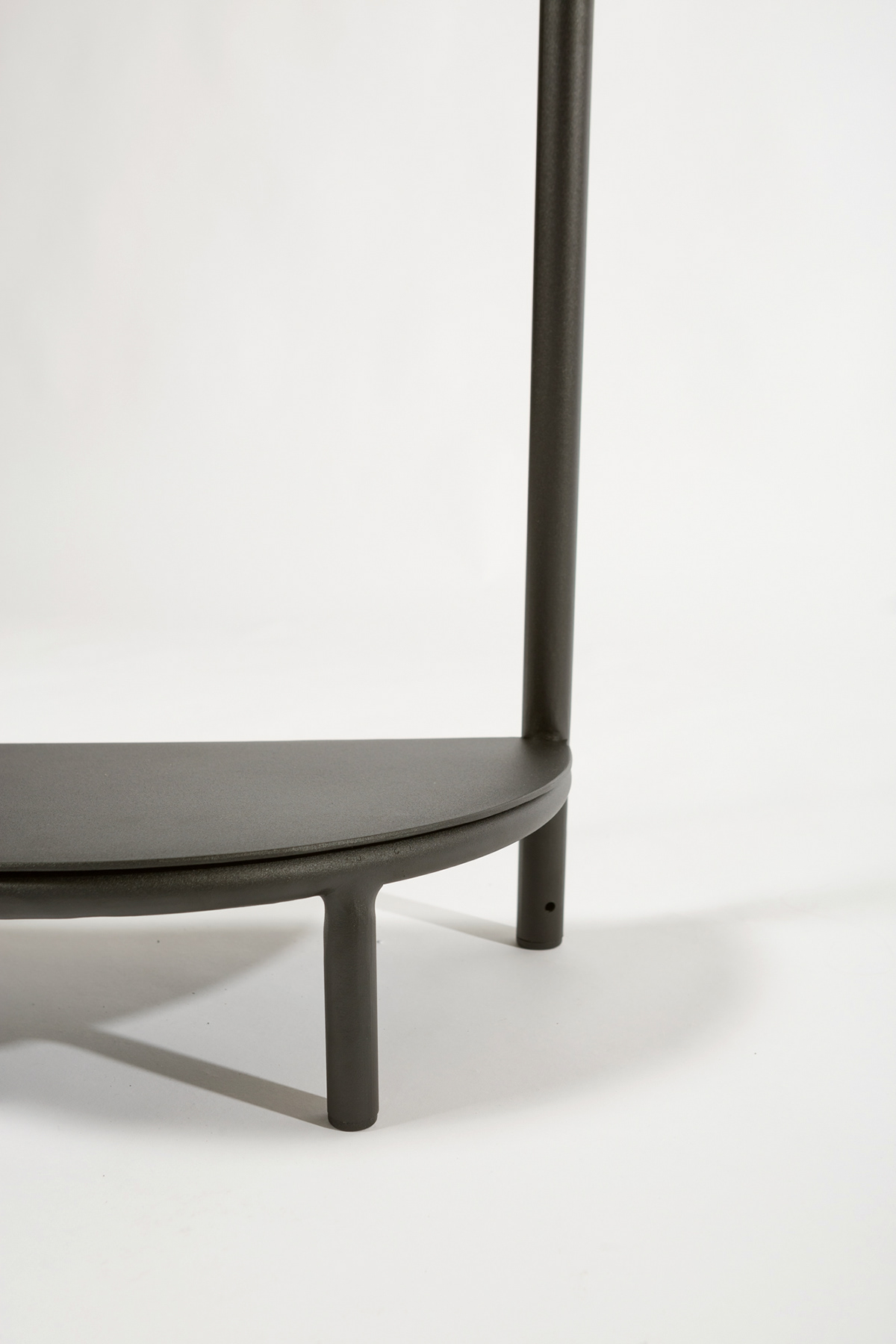 coat hanger，black，simple，steel，practical，