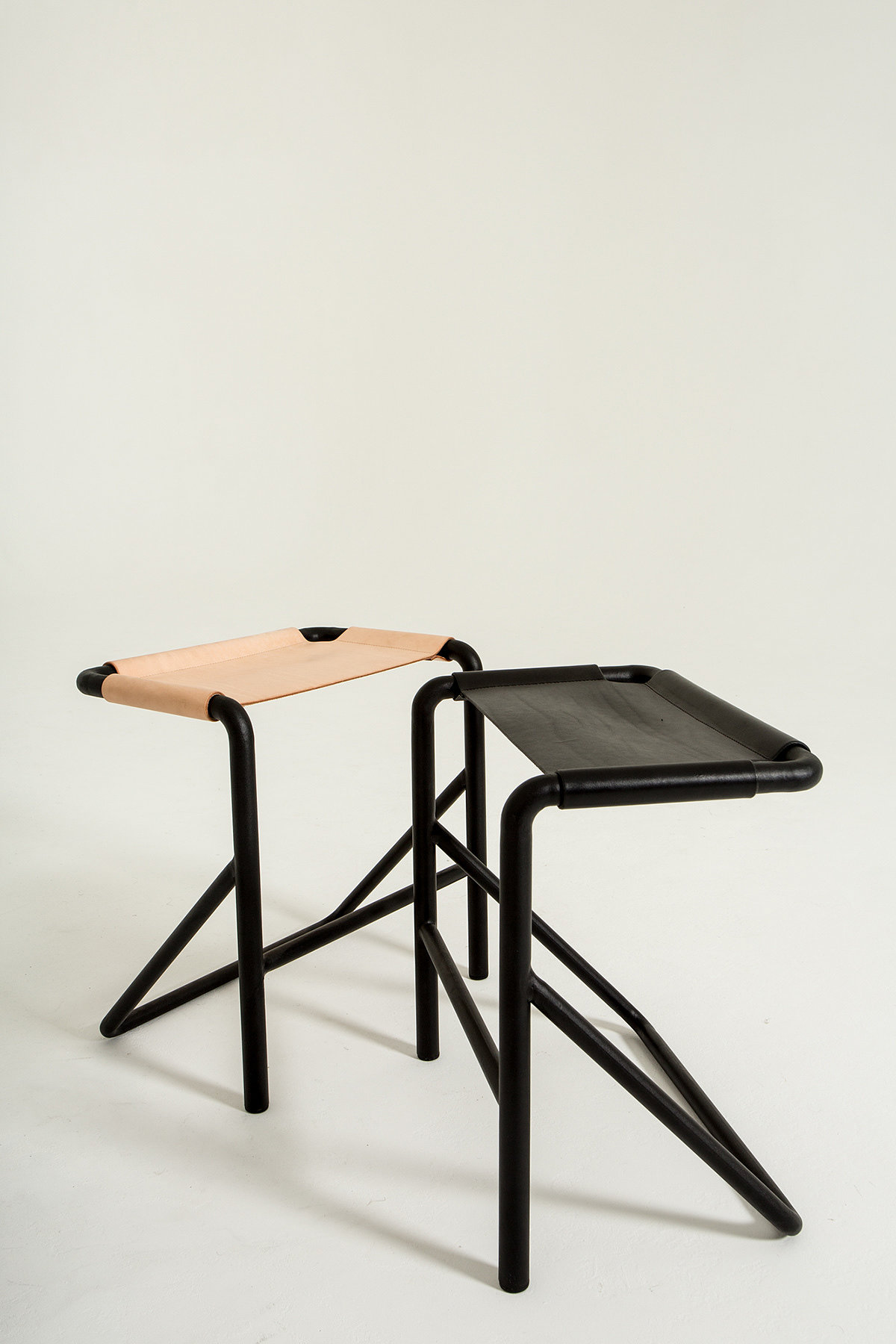 stool，Leatherwear，Metal，black，