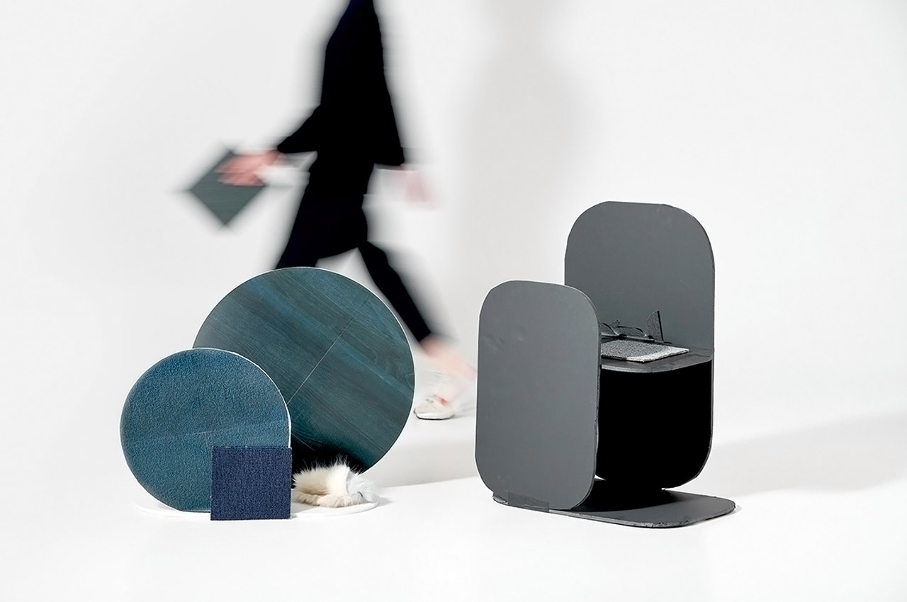 Cat scratch board，wooden ，Interesting，the republic of korea，