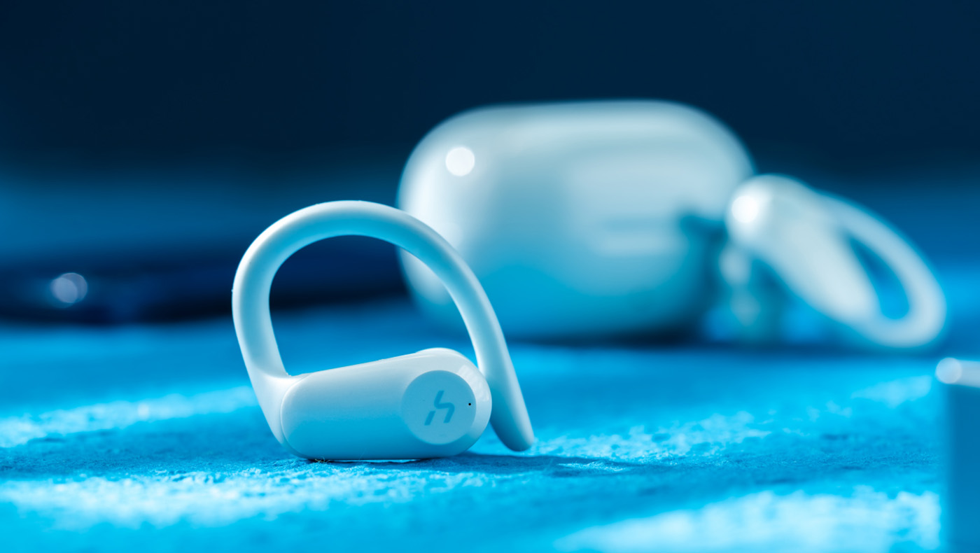 industrial design，Bluetooth headset，Wireless charging，Ear hanging type earphone，3C digital，Cloud nest，Designed，NOT，