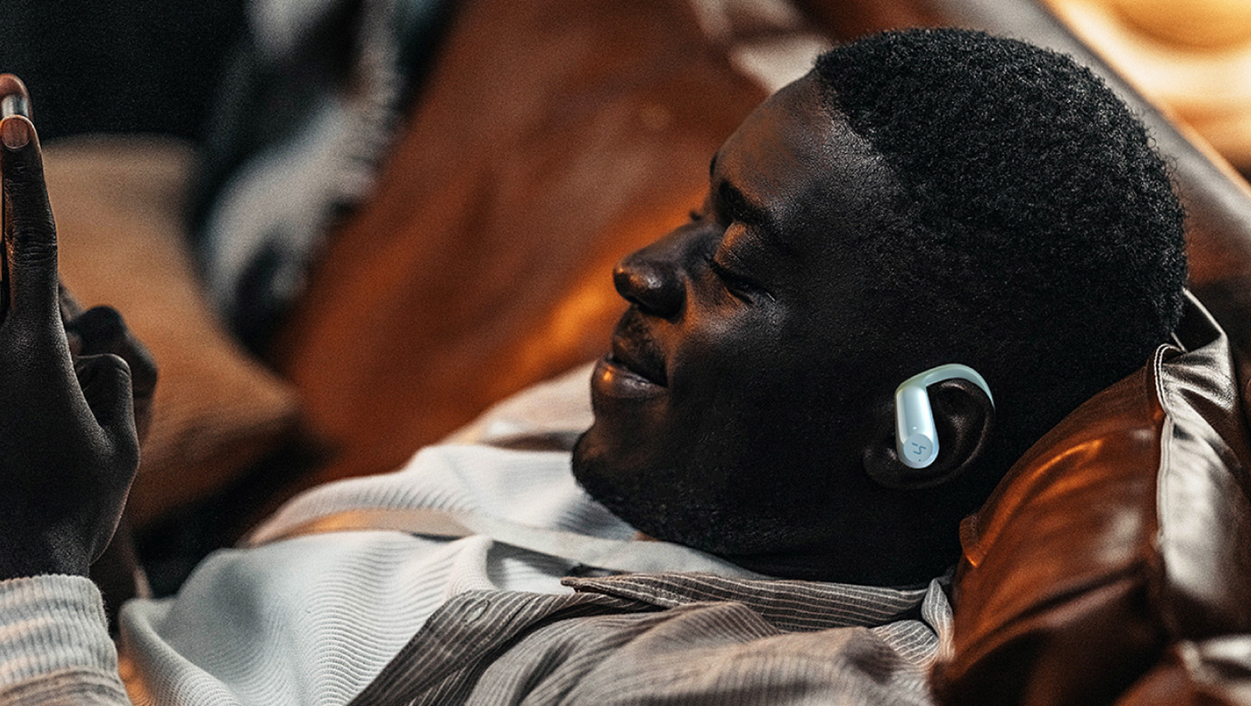 industrial design，Bluetooth headset，Wireless charging，Ear hanging type earphone，3C digital，Cloud nest，Designed，NOT，