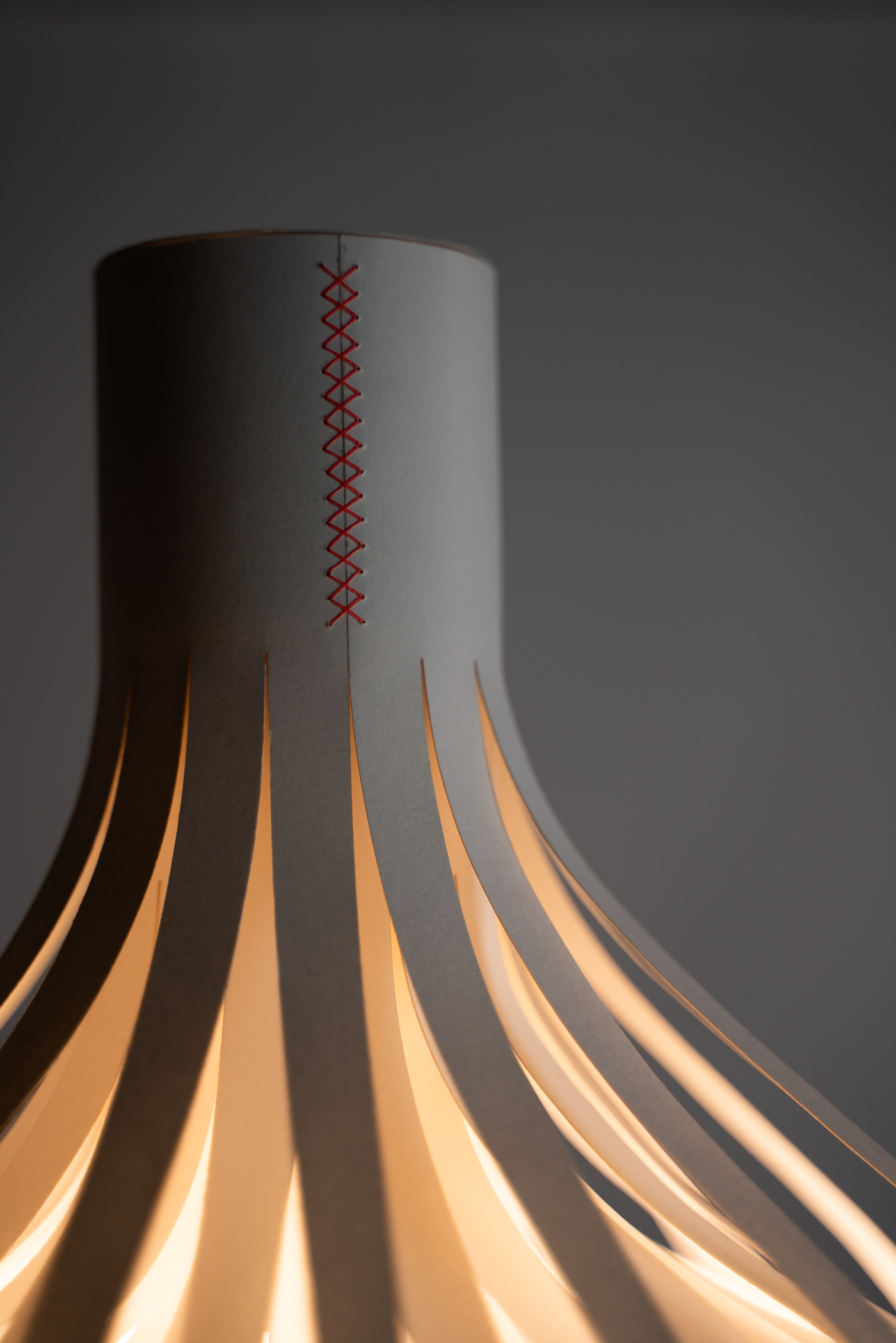 lamps and lanterns，lighting，grace，