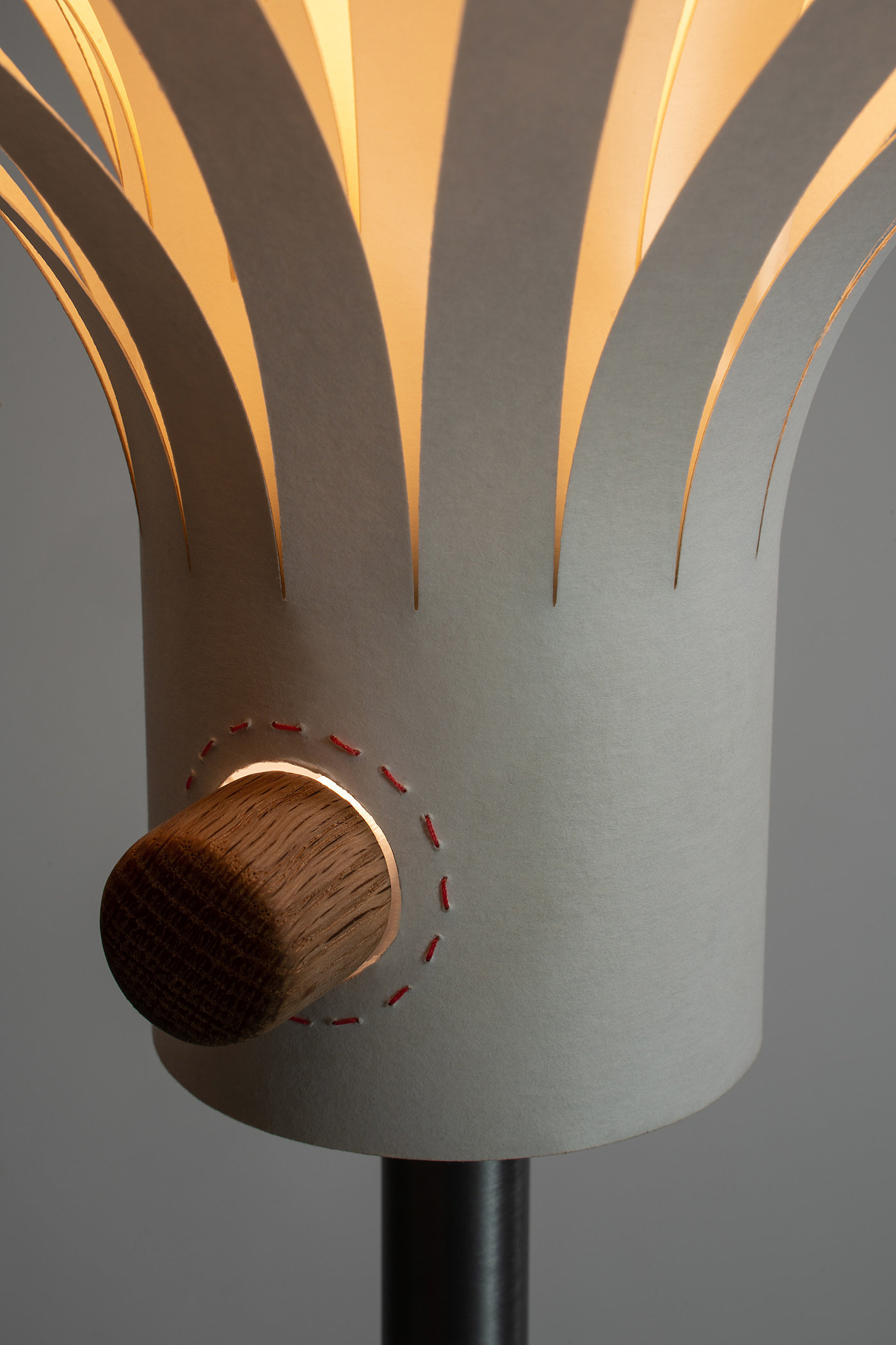 lamps and lanterns，lighting，grace，