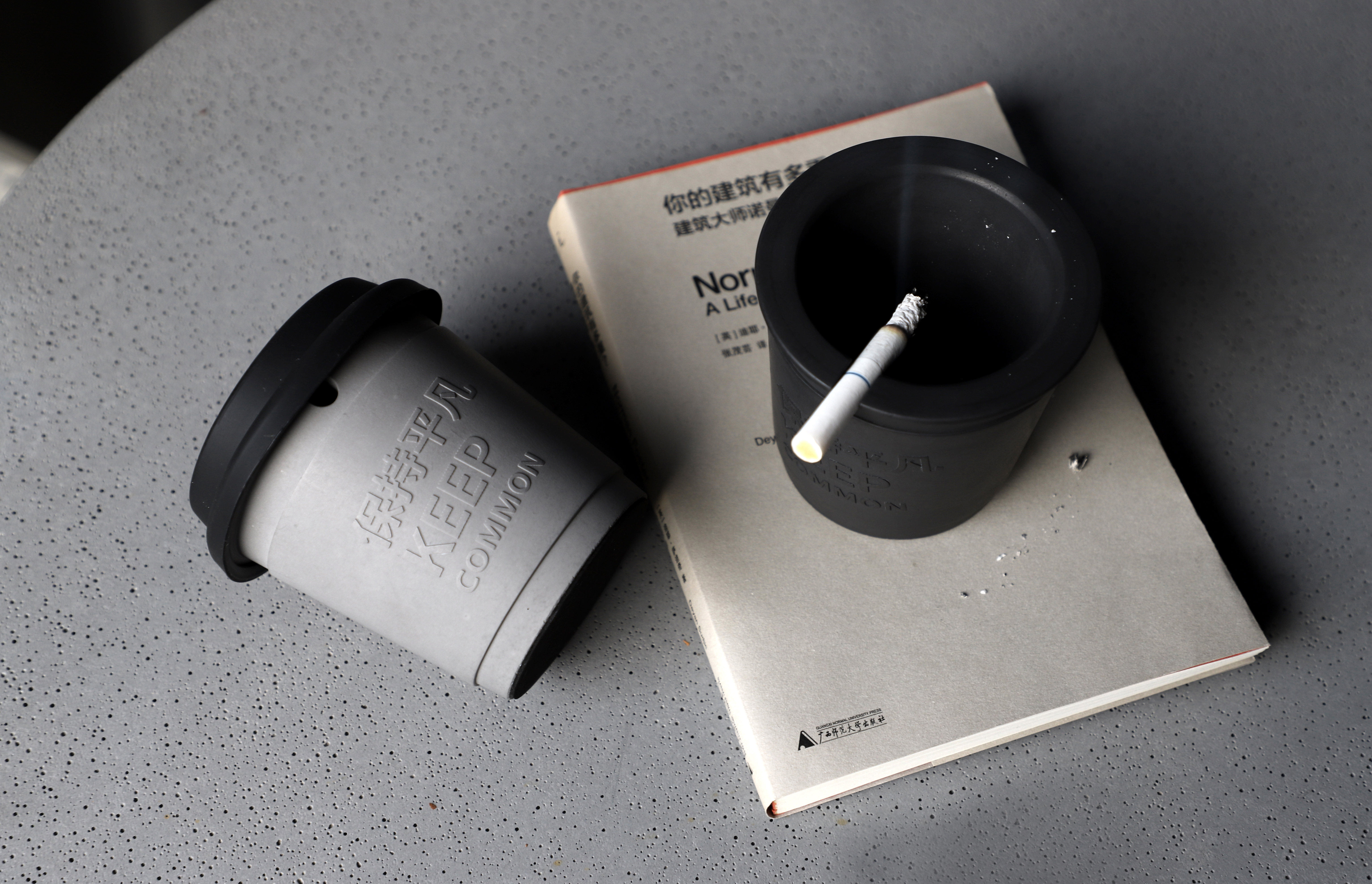 Several degrees of gray，ashtray，Cement ashtray，