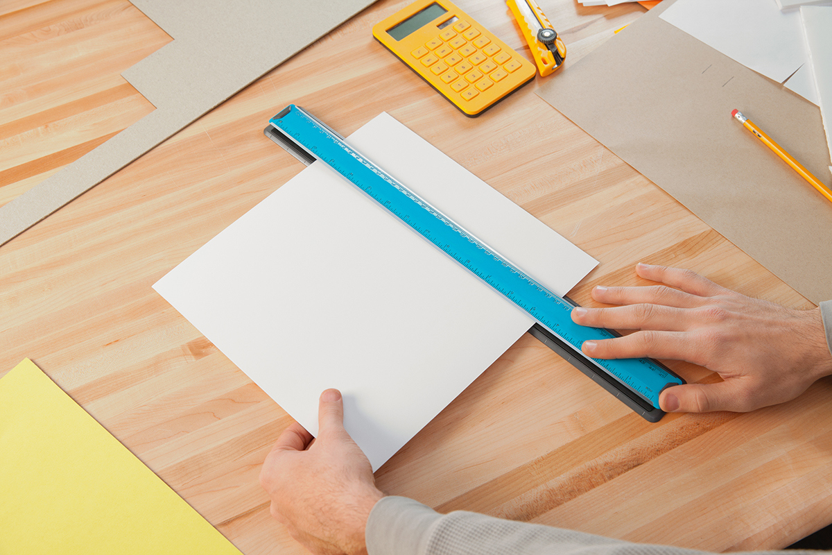 industrial design，product design，tool，to work in an office，ruler，cutting，