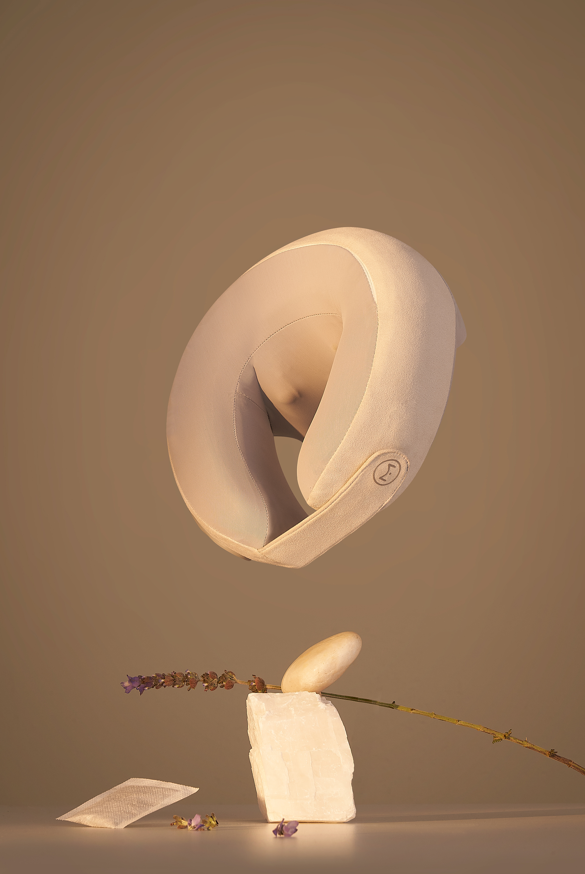 Neck massage instrument，U-shaped pillow，Massage pillow，