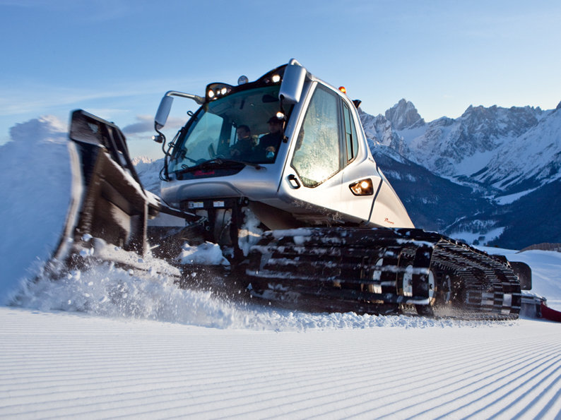 industrial design，product design，Engineering equipment，Snow press，skiing，