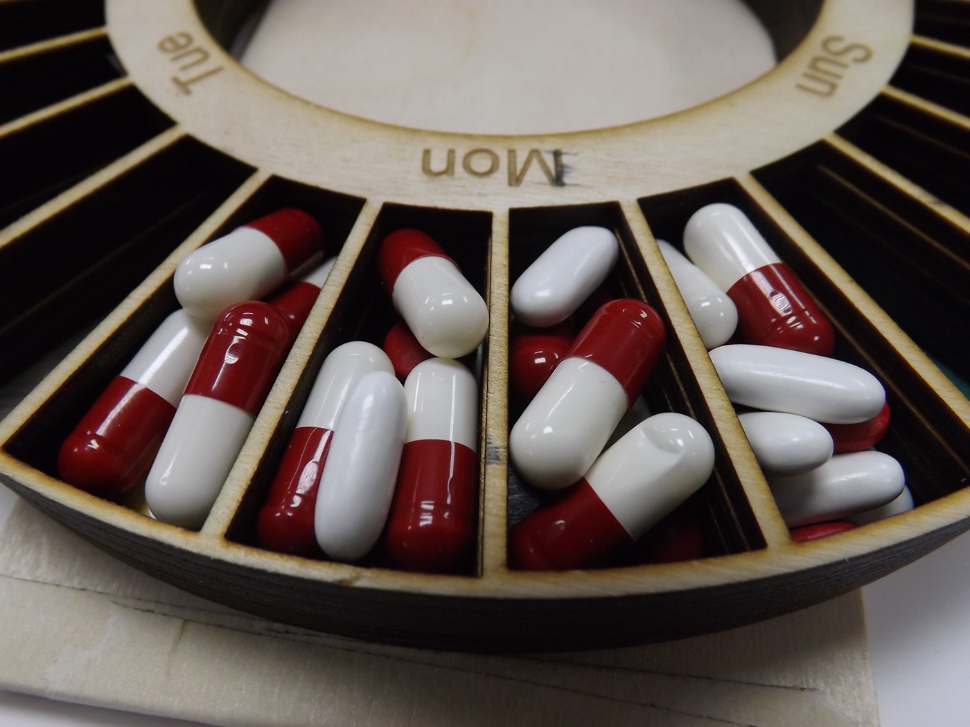 twenty-eight，Avoid waste，timing，cycle，Dispensing box，